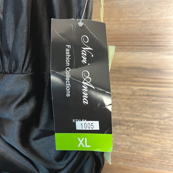 Nox by NariAnna Black Satin Halter Formal Prom Dress NWT - Picture 3 of 4